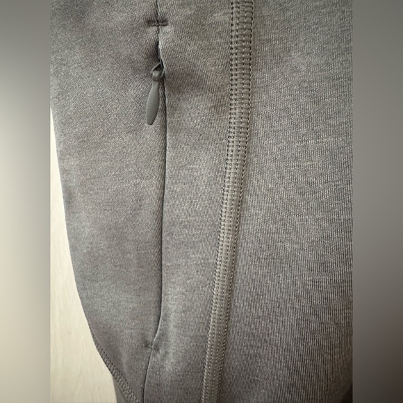 Athleta All In 7” Short Grey Sz S - Picture 3 of 7